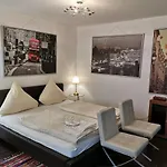 Kn Kahtan Boarding House